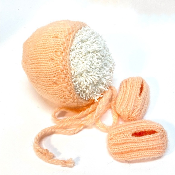 NWT Hand Knit Newborn Bonnet & Footie Set Mohair/Wool/Acrylic Blend Size Newborn - Picture 7 of 7